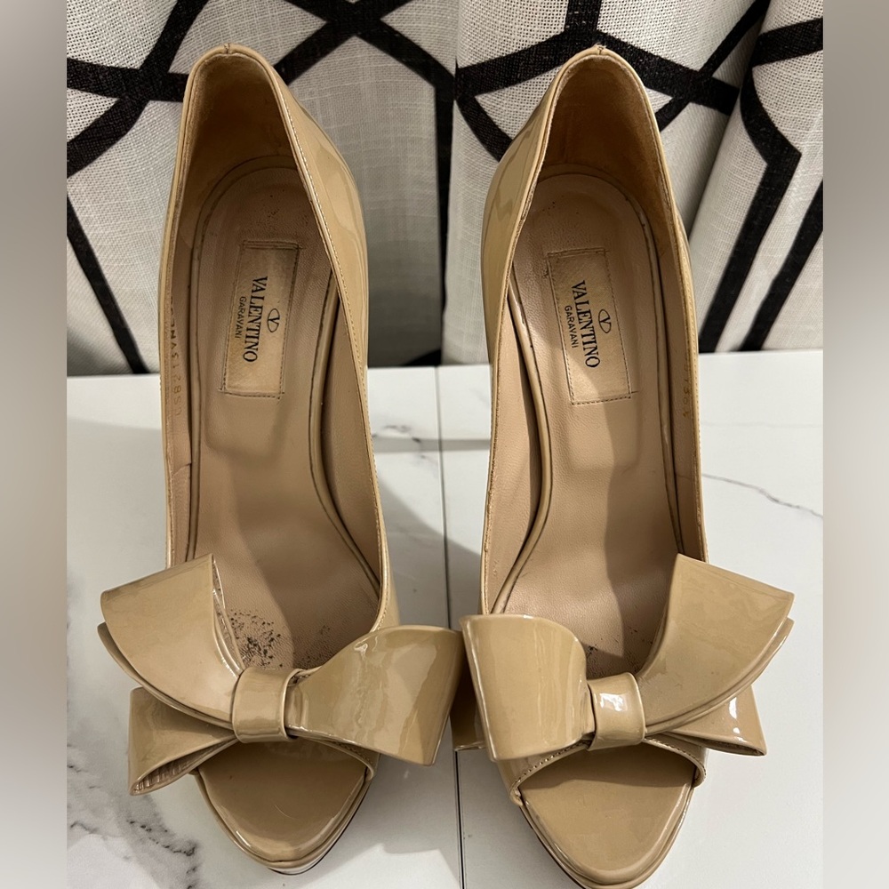Valentino Garavani nude bow platform heels size 36.5 (gently used) - Picture 3 of 16
